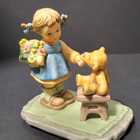 Goebel Hummel figurine With Love, Girl and Teddy Bear - Picture 2 of 7